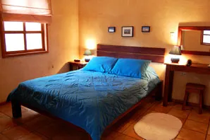A decorated room in amatierra