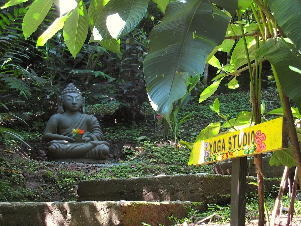 sculpter of buddha