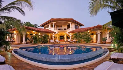Beutiful front view of Los Altos de Eros