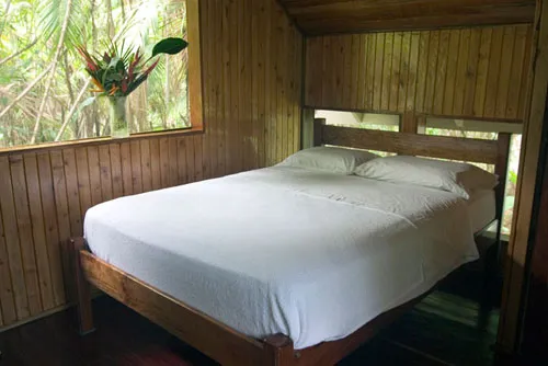 Cabinas with king size bed and large window