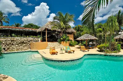 beautiful swimming pool at hotel Jardin del Eden