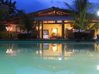 an excellent view of the swimming pool of villa italia